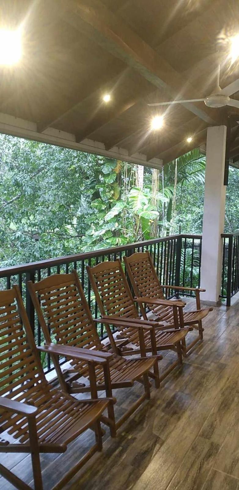 Old Bridge Riverside Hotel Kitulgala Eksteriør bilde